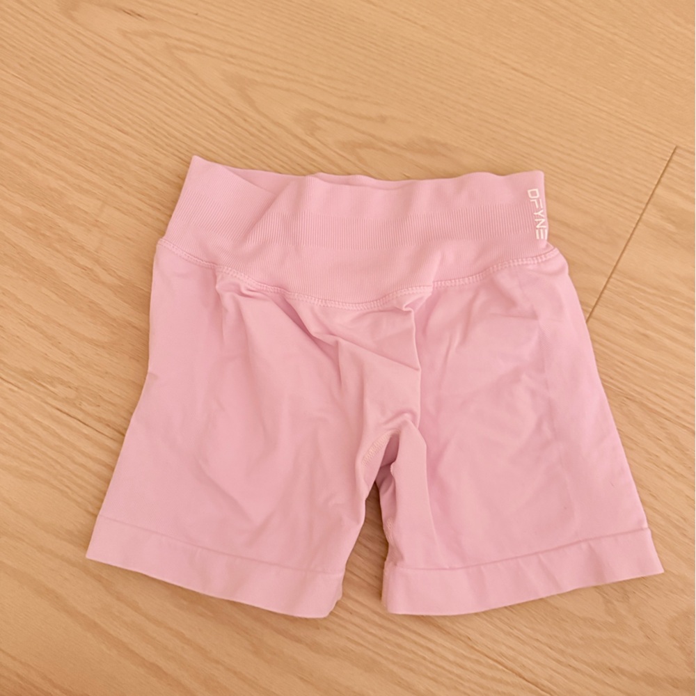 Impact DFYNE shorts
